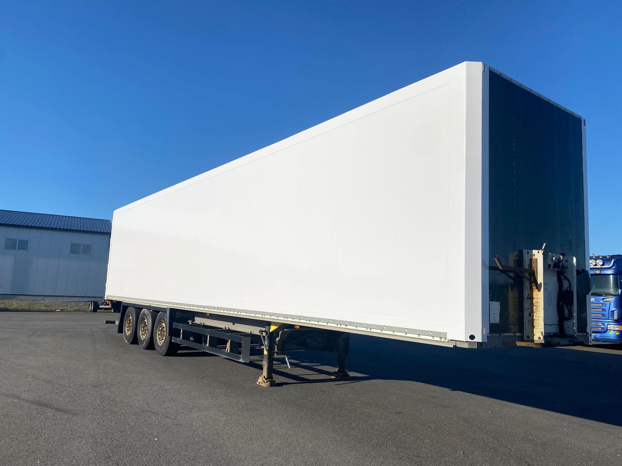 Schmitz Cargobull Puoliper vaunu KM Rahti Oy